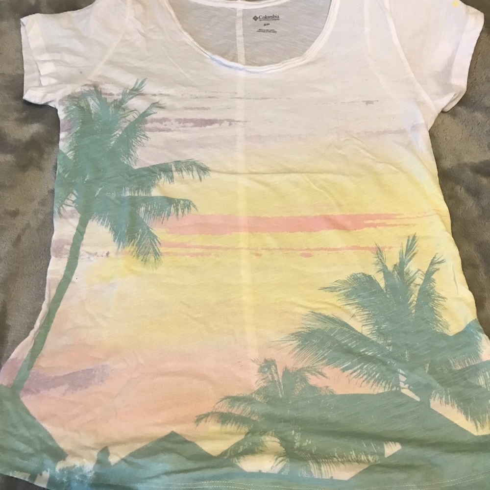 Columbia T-shirt.